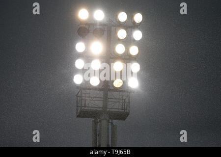 Oss, Niederlande. 19 Mai, 2019. OSS, 19-05-2019, Stadion TOP Oss, Niederländisch Keuken Kampioen divisie Saison 2018/2019 Play Off. Regen während der Match TOP Oss-Sparta. Credit: Pro Schüsse/Alamy leben Nachrichten Stockfoto