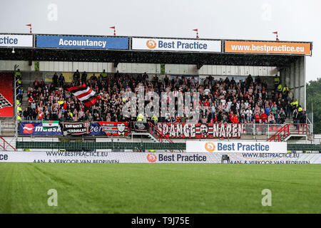 Oss, Niederlande. 19 Mai, 2019. OSS, 19-05-2019, Stadion TOP Oss, Niederländisch Keuken Kampioen divisie Saison 2018/2019 Play Off. Anhänger von Sparta vor dem Spiel TOP Oss-Sparta (Play-off). Credit: Pro Schüsse/Alamy leben Nachrichten Stockfoto