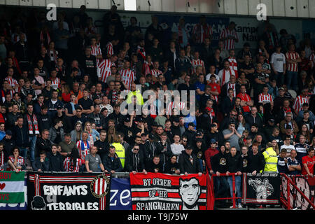 Oss, Niederlande. 19 Mai, 2019. OSS, 19-05-2019, Stadion TOP Oss, Niederländisch Keuken Kampioen divisie Saison 2018/2019 Play Off. Fans von Sparta Rotterdam während des Spiels TOP Oss-Sparta. Credit: Pro Schüsse/Alamy leben Nachrichten Stockfoto