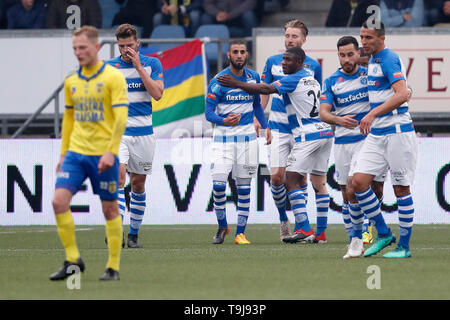 Leeuwarden, Niederlande. 19 Mai, 2019. LEEUWARDEN, 19 Ð 05-2019, cambuur Stadion, Saison 2018 - 2019, Keukenkampioen divisie, Play-offs, De Graafschap feiert die 0-1 während des Spiels SC Cambuur - De Graafschap Credit: Pro Schüsse/Alamy leben Nachrichten Stockfoto