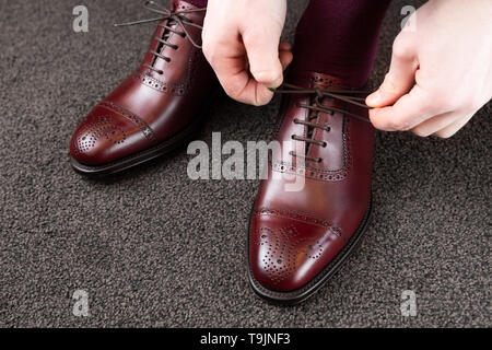 Männer Schuhe Boutique speichern Stockfoto