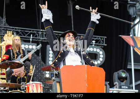 Mai 17, 2019 - Columbus, Ohio, USA - JONAS' kungen" JARLSBY und JOHANNES ECKERSTROM des Avatars während der Sonic Temple Music Festival an der MAPFRE Stadion in Columbus, Ohio (Credit Bild: © Daniel DeSlover/ZUMA Draht) Stockfoto