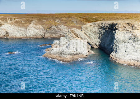 Die Felsen und Klippen im Ozean der berühmten Insel Belle Ile en Mer in Frankreich Stockfoto