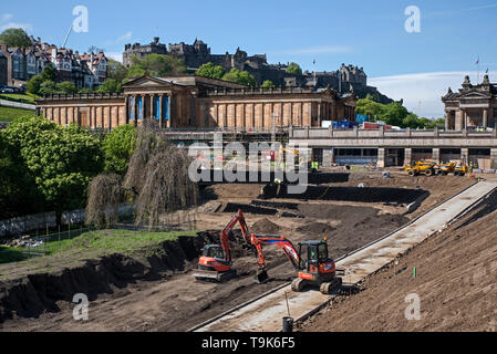 Landschaftsbau von Osten die Princes Street Gardens durchgeführt wird, als Teil der Entwicklung der National Gallery of Scotland in Edinburgh, Schottland, Großbritannien Stockfoto