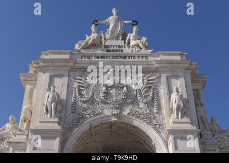 Lissabon, Portugal - 30. SEPTEMBER 2018: Die berühmten Praça do Comercio oder Terreiro do Paco, (Commerce Square) in der Stadt Lissabon, Portugal Stockfoto