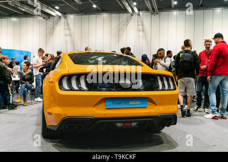 18. Mai 2019. London, Großbritannien. Gelber Ford Mustang GT, eine amerikanische Ikone an der London Motor Show 2019. Stockfoto
