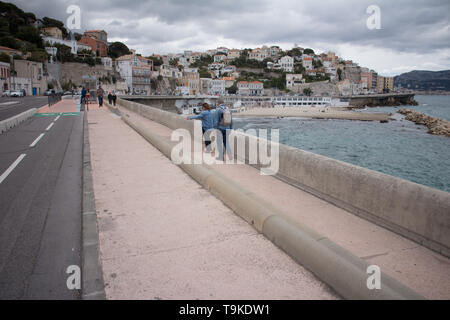 Neuer Radweg in Fortschritt an der Corniche Kennedy in Marseille Stockfoto