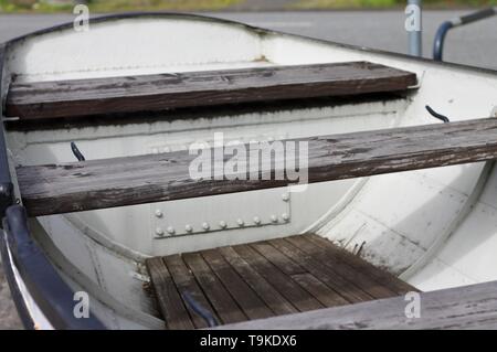 Das Innere eines hölzernen Boot (Deutschland, Europa) Stockfoto