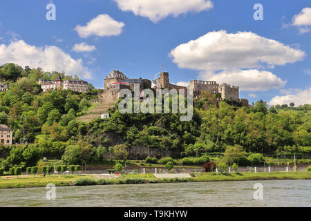 Burg Rheinfels mit Blick auf den Rhein bei St. Goar, Deutschland Stockfoto