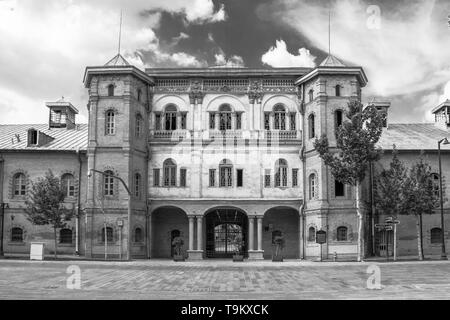 Schwarz-Weiß-Foto des Nationalgartens, einer historischen Stätte im Zusammenhang mit der Pahlavi-Ära, in der Hauptstadt der Islamischen Republik Iran, Teheran Stockfoto