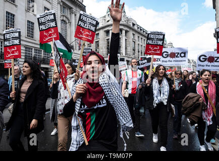 Palästinensische Demonstration und Kundgebung durch das Zentrum von London ein paar Tage vor der Nakba Tag. Der Protest wurde für ein Ende der israelischen Unterdrückung und Belagerung des Gazastreifens und Gerechtigkeit und die Anerkennung der palästinensischen Rechte einschließlich des Rechts auf Rückkehr. Sie bat die Leute zum Boykott Israels und Senden Spenden für medizinische Hilfe für Palästina. London, 11. Mai 2019 Stockfoto