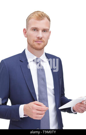 Männliche Berater, Versicherung Berater oder Wirtschaftsprüfer mit weißen Tablet Computer, isoliert, weißen Hintergrund. Stockfoto