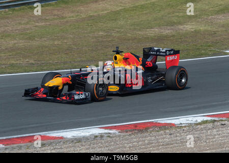 Max verstappen in der Red Bull Formel 1 Auto von 2011 (RB 7) Stockfoto