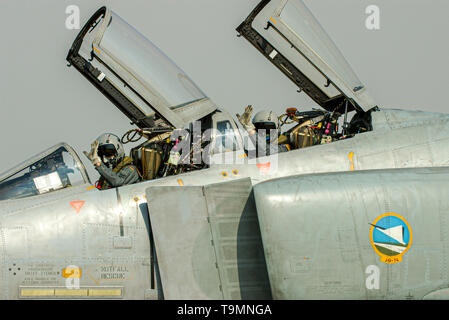 German Air Force McDonnell Douglas F-4 Phantom II Jet fighter Ebene des Jagdgeschwader 74 (JG 74) (74th Fighter Wing). F-4F fighter Crew, Pilot Stockfoto