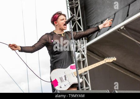 Mai 19, 2019 - Columbus, Ohio, USA - YUNGBLUD (Dominic Harrison) während der Sonic Temple Music Festival an der MAPFRE Stadion in Columbus, Ohio (Credit Bild: © Daniel DeSlover/ZUMA Draht) Stockfoto