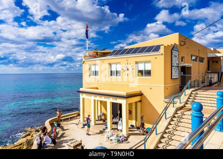 Coogee Surf Life Saving Club am Coogee Beach, Sydney, NSW, Australien Stockfoto