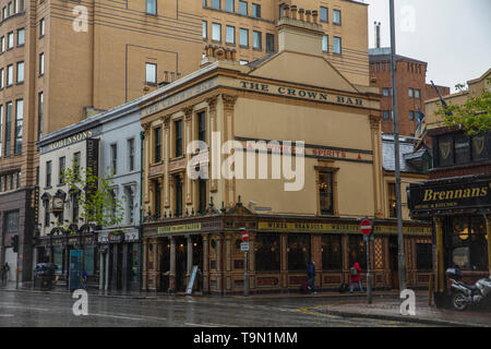 Die Crown Bar Public House in Belfast City Centre Stockfoto