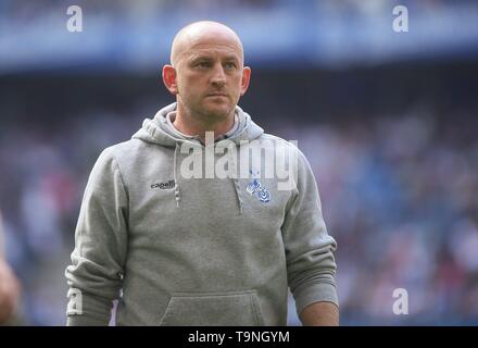 Hamburg, Deutschland. 19 Mai, 2019. firo: 19.05.2019, Fußball, 2.Bundesliga, Saison 2018/2019, 34. Spieltag, HSV Hamburg Hamburg Hamburg - MSV Duisburg Trainer goalsten Lieberknecht (Duisburg) | Verwendung der weltweiten Kredit: dpa/Alamy leben Nachrichten Stockfoto