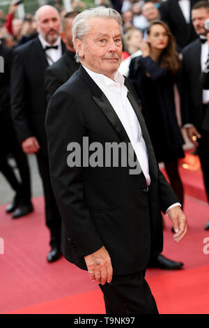 CANNES - 19. Mai: Alain Delon kommt zur Premiere von "ein verborgenes Leben", die im Rahmen der 2019 Cannes Film Festival am 19. Mai 2019 im Palais des Festivals in Cannes, Frankreich. (Foto durch Lyvans Boolaky/imageSPACE/MediaPunch) Stockfoto