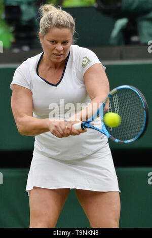 London, Großbritannien. 19 Mai, 2019. Kim Clijsters besucht eine Ausstellung gegen Venus Williams in Wimbledon Nr. 1 Gericht Feier zur Unterstützung der Wimbledon Stiftung in London, Großbritannien am 19. Mai 2019. Credit: Ray Tang/Xinhua/Alamy leben Nachrichten Stockfoto