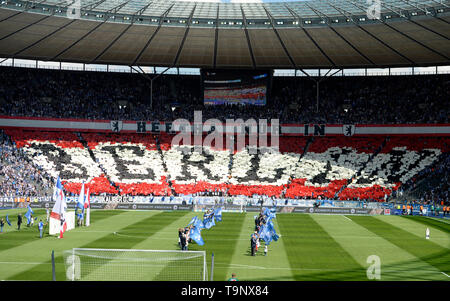 Berlin, Deutschland. 18 Mai, 2019. Fanchoreo der Berliner Fans, Ultras, Stimmung, Fußball 1. 1. Fussballbundesliga, 34. Spieltag, Hertha BSC Berlin (B) - Bayer 04 Leverkusen (LEV) 1:5, am 18.05.2019 in Berlin/Deutschland. € | Nutzung der weltweiten Kredit: dpa/Alamy leben Nachrichten Stockfoto