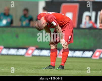 Sven Michel (PB), frustriert, enttäuscht, frustriert, enttäuscht, entmutigt, Niederlage, Fußball 2. 1. Fussballbundesliga, 34. Spieltag, Dynamo Dresden (DD) - SC Paderborn 07 (PB) 3:1, 19.05.2019 in Dresden/Deutschland. € | Nutzung weltweit Stockfoto