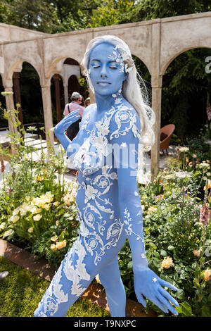 London, Großbritannien. 20. Mai 2019. Eine lebendige Skulptur an der Wedgwood Garten. Drücken Sie Tag im 2019 RHS Chelsea Flower Show. Foto: Bettina Strenske/Alamy leben Nachrichten Stockfoto