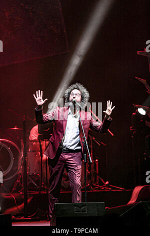 Rom, Italien. 19 Mai, 2019. Simone Cristicchi im Konzert an das Auditorium Parco della Musica in Rom. Credit: Daniela Franceschelli/Pacific Press/Alamy leben Nachrichten Stockfoto