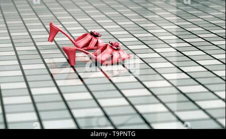 Red womans Tanz Schuhe auf ein Glas Schachbrettmuster Platte. Ein Märchen in Freizeitpark Efteling Duiksehoef, Kaatsheuvel, Niederlande Stockfoto