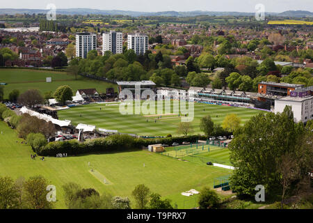 Worcestershire County Cricket Club - eine Luftaufnahme des Cricket Ground und ein kricketspiel, Worcester, Worcestershire England Großbritannien Stockfoto