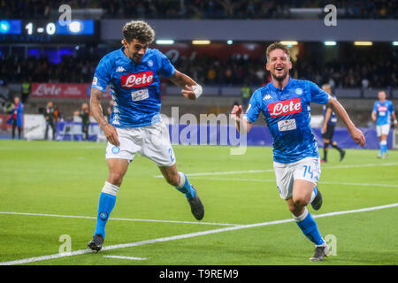 Napoli, Kampanien, Italien, 19-05-19, Italienisch Fußballspiel zwischen SSC Neapel - FC Internazionale im San Paolo Stadion in Bild Ziel feiern Dreies Mertens Stürmer von Napoli, das Endergebnis ist 4-1 Ziel Piotr Zielinski, Dreies Mertens, 2 Fabian Ruiz, Mauro Icardi (Antonio Balasco - Pacific Press) (Foto von Antonio Balasco/Pacific Press) Stockfoto