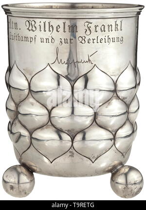 Wilhelm Frankl - eine silberne Präsentation Becher des Kronprinz Wilhelm 1916 Silber beherrscht Pokal mit Bördelrand, Benutzerpostfachstatistik aus dem 20. Jahrhundert, Editorial-Use - Nur Stockfoto