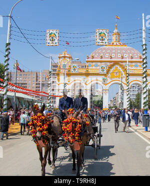 Sevilla, Spanien - 5. Mai 2019: Kutsche während der Feria de Abril in Sevilla am Mai 5, 2019 in Sevilla, Spanien Stockfoto
