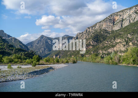 Var River in der Nähe von Saint Martin du Var, Alpes Maritimes, Südfrankreich Stockfoto