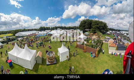 Luftbild vom RHS Tatton Park im Garten arbeiten zeigen, die jährlich in Cheshire, Großbritannien. Stockfoto