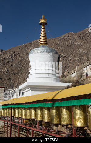 Das Drepung Kloster wurde 1416 N.CHR. gegründet und war das größte Kloster in Tibet, Gehäuse bis zu 10.000 Mönche auf einmal. In der Nähe von Lhasa, Tib Stockfoto