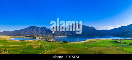 Blick auf den Kochelsee, Oberbayern, Bayern, Deutschland, Ausblick auf den Kochelsee, Oberbayern, Bayern, Deutschland Stockfoto