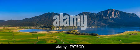 Blick auf den Kochelsee, Oberbayern, Bayern, Deutschland, Ausblick auf den Kochelsee, Oberbayern, Bayern, Deutschland Stockfoto