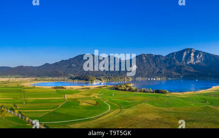 Blick auf den Kochelsee, Oberbayern, Bayern, Deutschland, Ausblick auf den Kochelsee, Oberbayern, Bayern, Deutschland Stockfoto