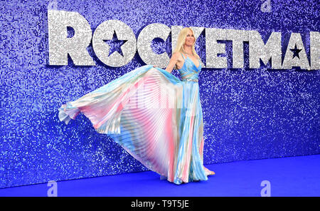 Claudia Schiffer an der Rocketman UK Premiere, im Odeon Luxe, Leicester Square, London. Stockfoto