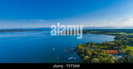 Am Starnberger See mit Tutzing, Oberbayern, Bayern, Deutschland, Europa, Blick auf den Starnberger See bei Tutzing, Oberbayern, Bayern, Deu Suchen Stockfoto