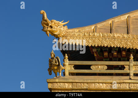 Der Jokhang Tempel wurde gegründet um 1652 N.CHR. Es ist der heiligste buddhistische Tempel in Tibet und ist Teil der historischen Ensemble des Potala Pa Stockfoto