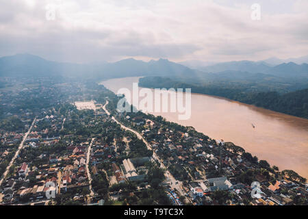 Das Querformat ist schön in Luang Prabang Laos. Mekong Stockfoto