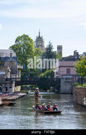 Bootfahren auf dem Fluss Cam Cambridge Stockfoto