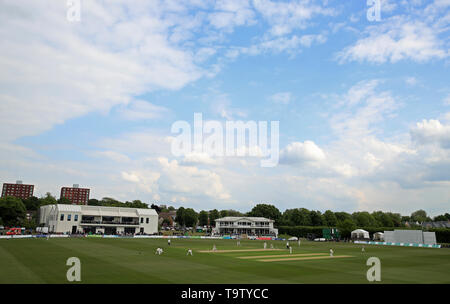 Eine allgemeine Ansicht des Spiels zwischen Kent und Surrey während des Tages eine der Specsavers Abteilung eine County Championship match Im County, Beckenham. Stockfoto