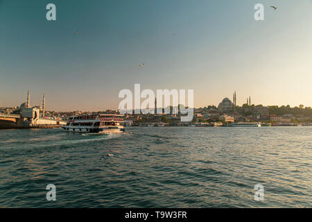 Den westlichen Teil von Istanbul Panorama am Abend Stockfoto