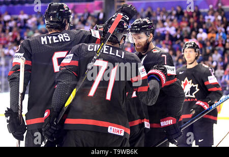 Kosice, Slowakei. 20 Mai, 2019. Eishockey: Wm, Kanada, Dänemark, Vorrunde, Gruppe A, 6. Spieltag in der Arena. Die Spieler sind mit der 5-0 Ziel freuen. Credit: Monika Skolimowska/dpa-Zentralbild/dpa/Alamy leben Nachrichten Stockfoto