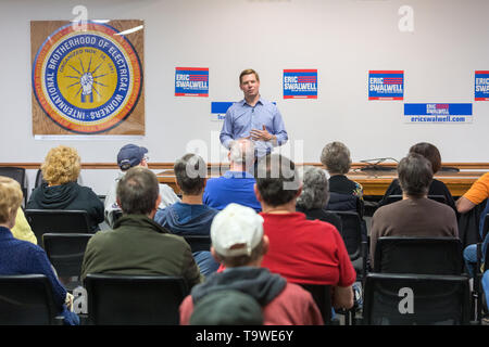 Burlington, Iowa, USA. 20 Mai, 2019. Kalifornien 15. Bezirk Kongressabgeordnete und Präsidentschaftskandidat Eric swalwell an der IBEW Union Halle Burlington, Iowa, USA geworben. Credit: Keith Turrill/Alamy leben Nachrichten Stockfoto