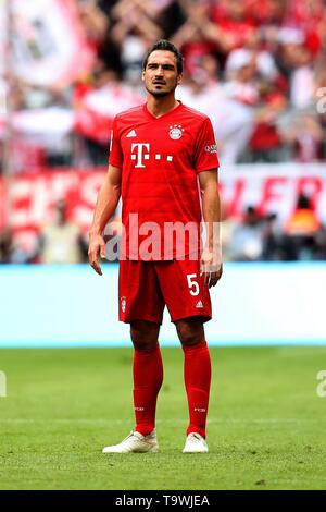 München, Deutschland. 18 Mai, 2019. firo: 18.05.2019, Fußball, 1.Bundesliga, Saison 2018/2019, FC Bayern München - Eintracht Frankfurt 5:1, Mats Hummels, Bayern München, München, München, FCB, ganze Zahl, | Nutzung der weltweiten Kredit: dpa/Alamy leben Nachrichten Stockfoto