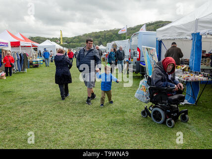 Llandudno, Großbritannien - 5. Mai 2019: Besucher der Llandudno Transport Festival 2019 genießen Sie die Displays und Exponate. Die Llantransfest ist in conjuncti gehalten Stockfoto